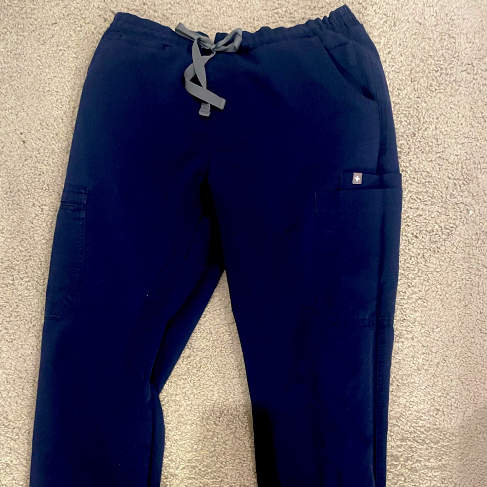 Figs Navy Women’s Yola Skinny Scrub Pants